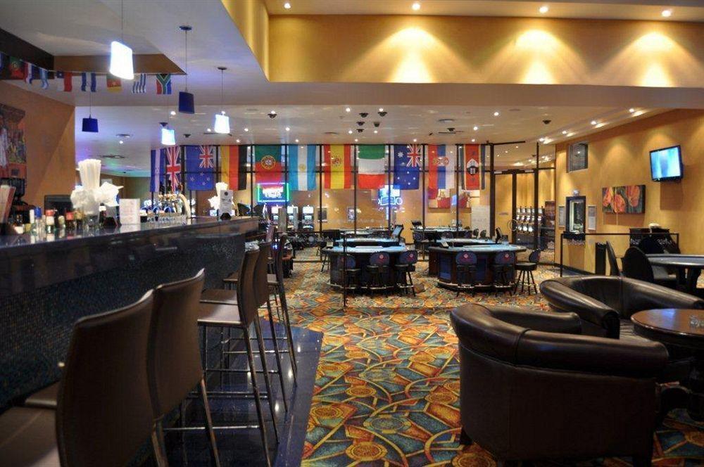 Happy Valley Hotel And Casino 에즐위니 외부 사진